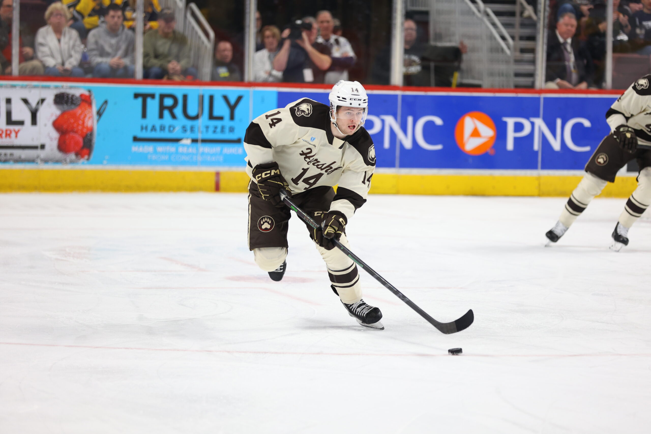 Connor McMichael skates with the puck as a member of the Hershey Bears. (Kyle Mace/Hershey Bears)
