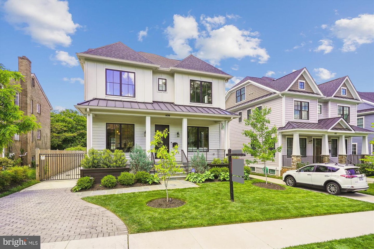 The home of former Washington Capitals head coach Peter Laviolette, located at 608 N Vermont Street in Ballston, hit the market on Thursday.